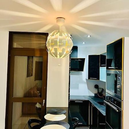 Appartement Moderne Vieille Ville Parking Gratuit Annecy Exterior foto